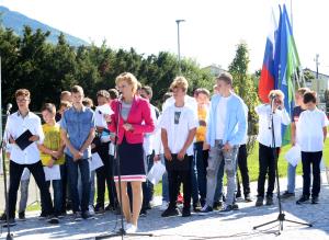 OTVORITEV PRED OŠ CERKNICA  06 FOTO LJUBO VUKELIČ
